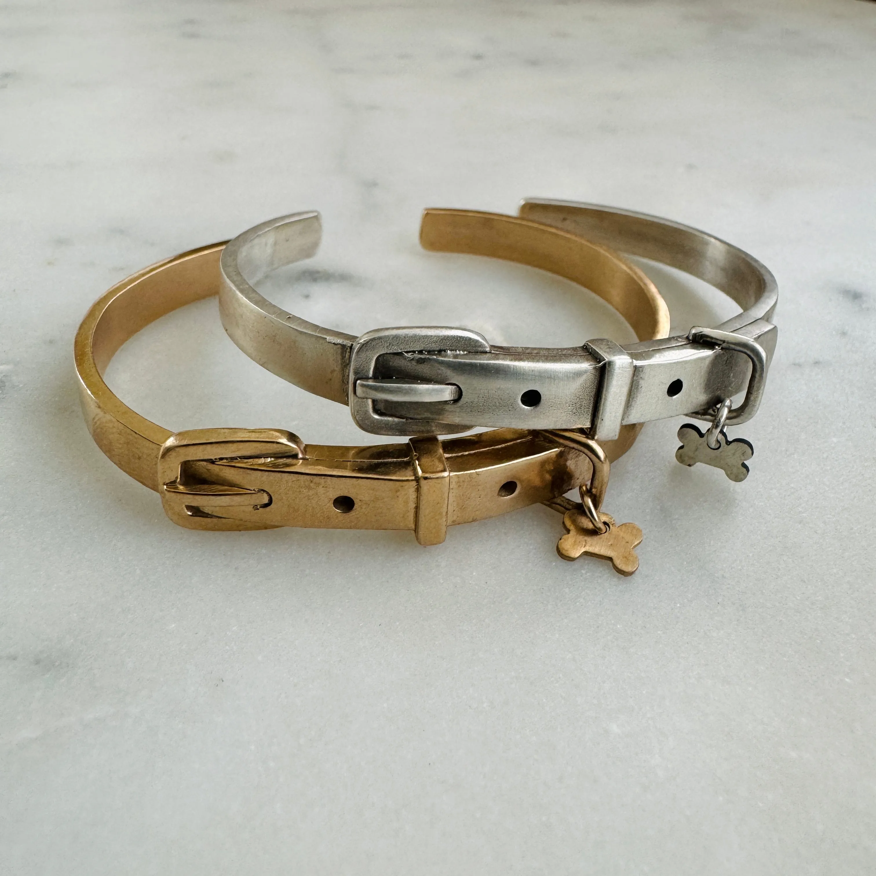 COLLAR CUFF