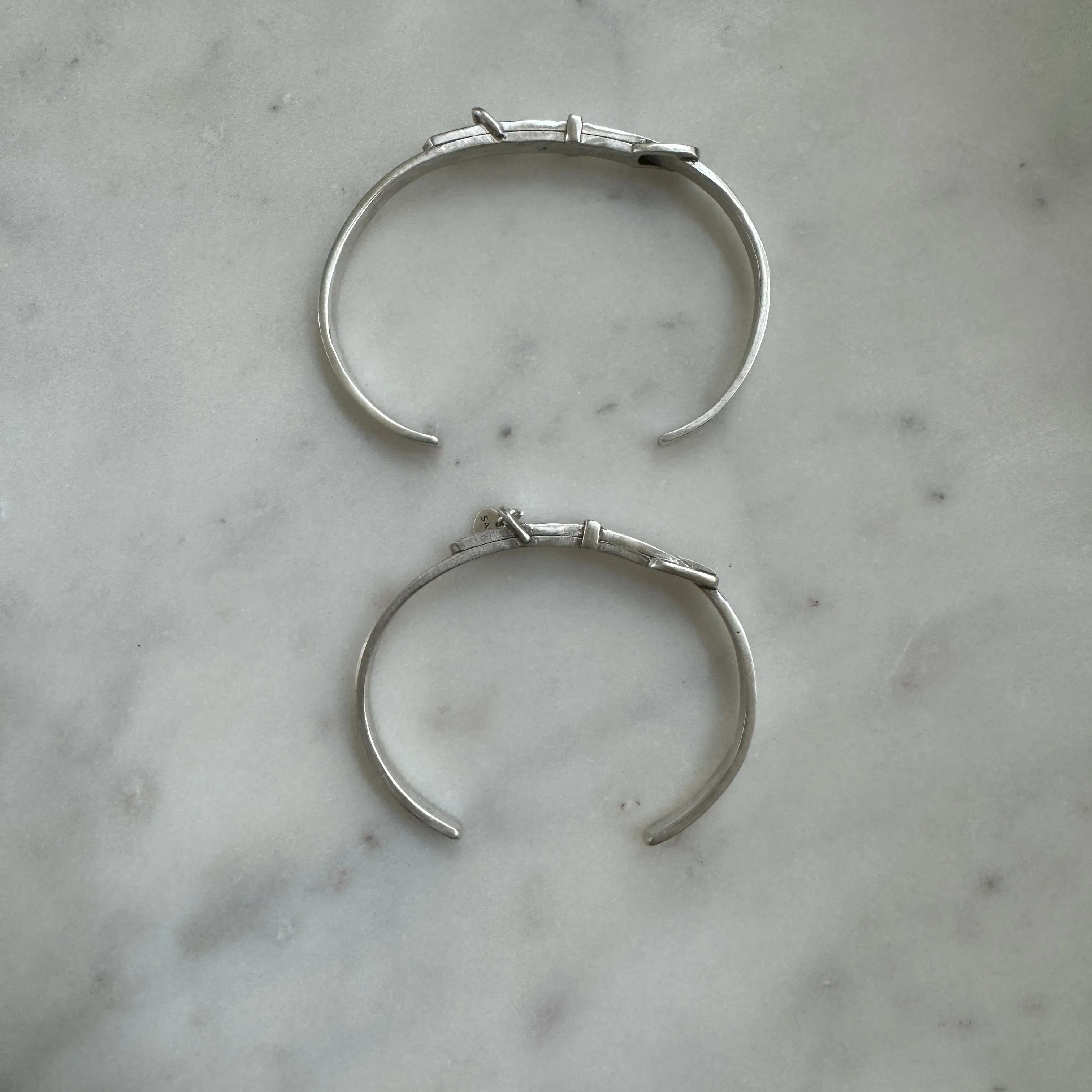 COLLAR CUFF