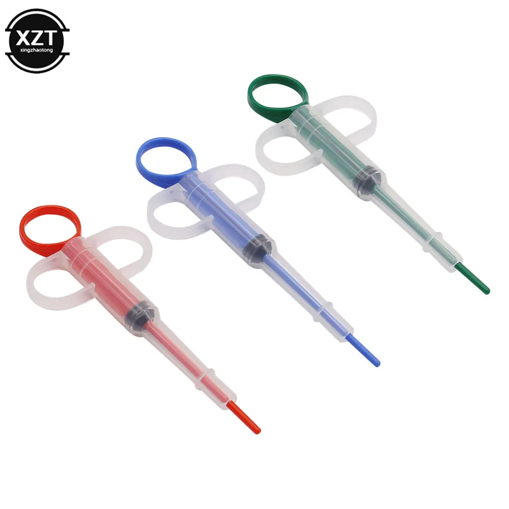 Pet Syringe Push Dispenser for medicine.